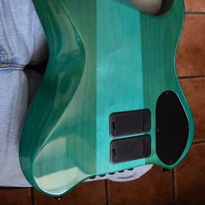Kiesel Vader Bass 5 string, left handed model , 2017 , flamed top, gorgeous condition and tone image 9