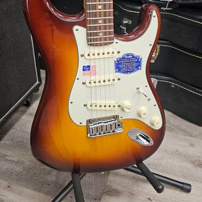 Fender Stratocaster American Deluxe 2015 w/ Case image 6