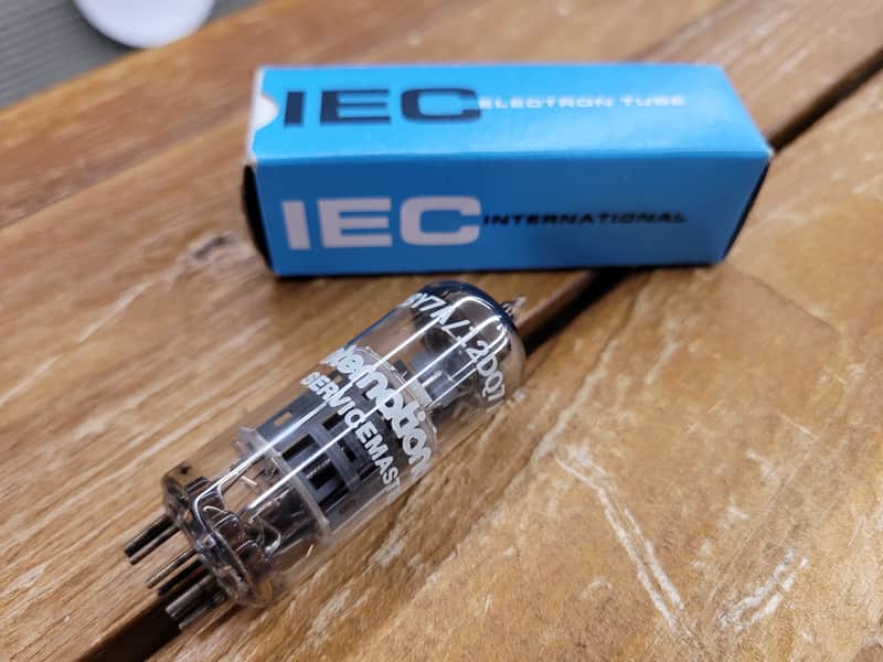 Mullard IEC 12BY7/12DQ7/12BV7 Tube image 1