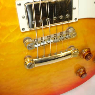 2009 Epiphone Les Paul Ultra Electric Guitar, Rosewood Fingerboard, Gold Hardware, Cherry Sunburst w/ Case image 5