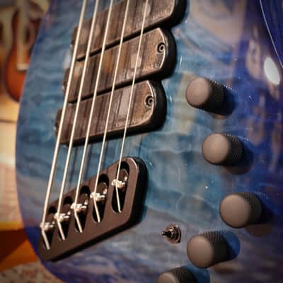 Dingwall CB3 Combustion 5 MN Indigo Burst image 4
