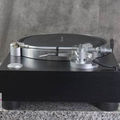 YAMAHA GT-2000 Direct Drive Turntable in Very Good Condition image 13