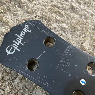 Epiphone Black 4 String Bass, Mahogany Body and Neck, Rosewood Fingerboard image 12