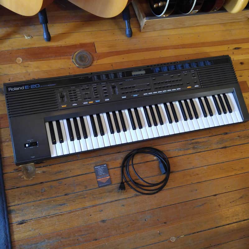 Roland E-20 Intelligent Synthesizer #982776 w/Power Cord and Music Card image 1