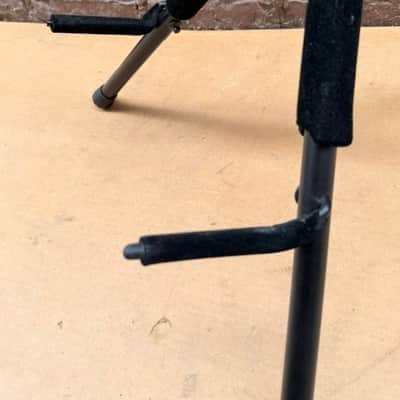 Ultimate Support GS-100+ Guitar Stand with Locking Legs image 9