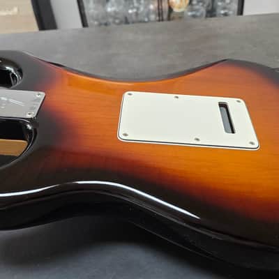 Fender Player Stratocaster Custom Shop Fat 50s BRAND NEW! FSR Limited Special Edition 3 Tone Sunburst Roasted Maple Neck American USA Custom Shop Pickups SSS Strat image 8