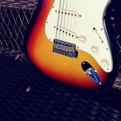 '66 Custom Shop Limited Edition Stratocaster Sunburst - Deluxe Closet Classic (2022) image 5