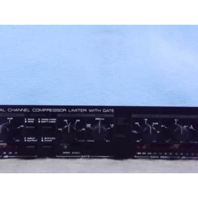 Alesis 3630 Dual-Channel Compressor / Limiter with Gate image 3