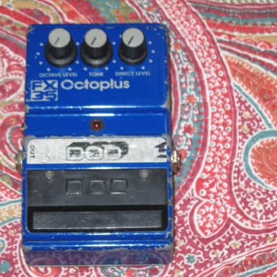 used naturally reliced from player's wear vintage DOD FX35 Octoplus - Octave effect pedal for guitar or bass, ANALOG, mid to late 1980s, USA (MISSING Batery Cover) + extra battery CLIP (NO box / NO paperwork / NO adaptor) image 2