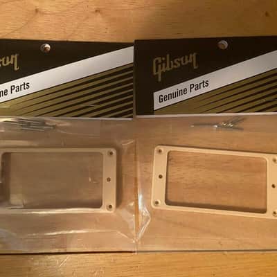 GIBSON Les Paul Creme Pick-Up Ring Mounting Set - Brand New Factory Sealed. image 1