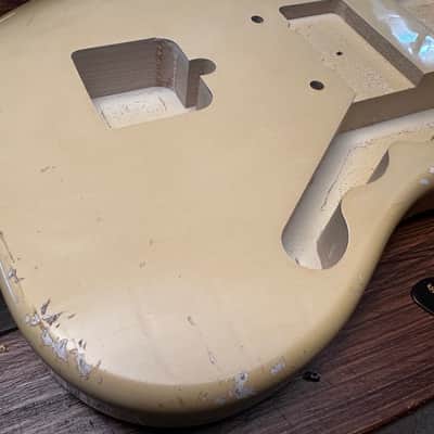 MJT Jazzmaster Body - faded Graffiti Yellow image 3