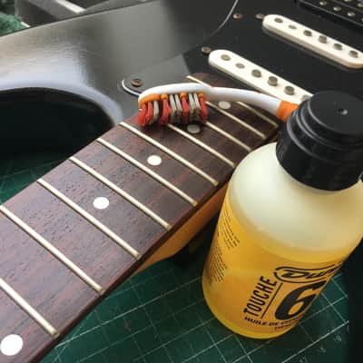 Kurt Cobain Vandalism Strat Nirvana Squier 1998 Left handed Guitar Road Worn stratocaster Seymour tb image 12