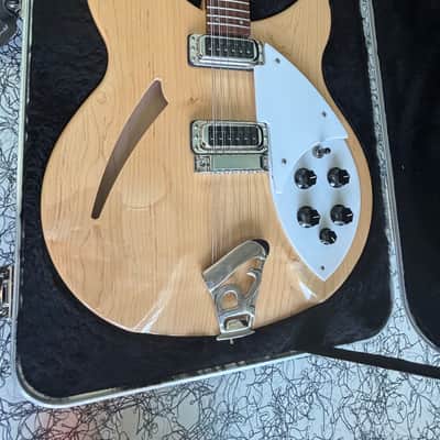 Rickenbacker 330/12 2021 - Mapleglo image 5