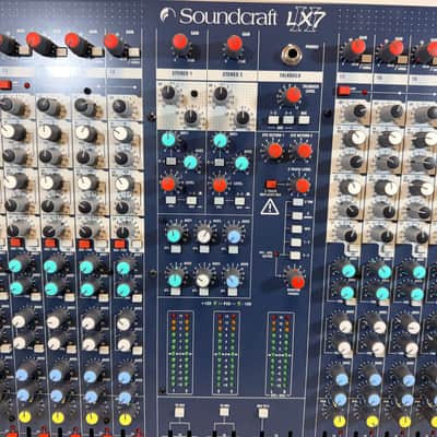 Soundcraft LX7ii 24-Channel 4-Bus Analog Mixer Console 2010's image 3