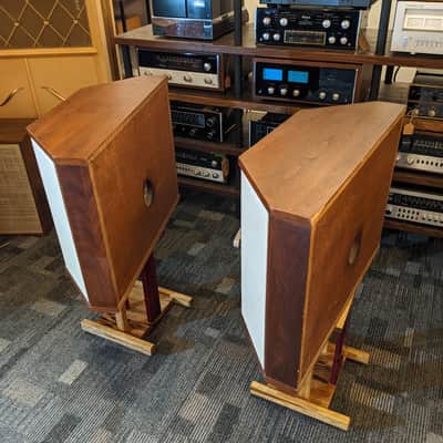 Acoustic Research AR-LST-2 Ultra-Wide Dispersion Speakers 2nd of 2 pairs in stock image 9