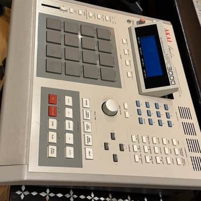 Akai MPC3000 MIDI Production Center 1993 - 2001 - Grey image 4