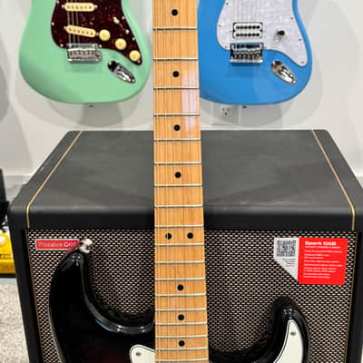 Fender Standard Stratocaster with Maple Fretboard 2006 - 2017 - Brown Sunburst image 5