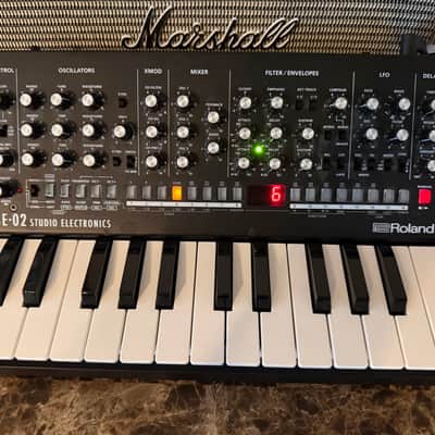 Roland SE-02 Boutique Series Synthesizer Module with K-25m