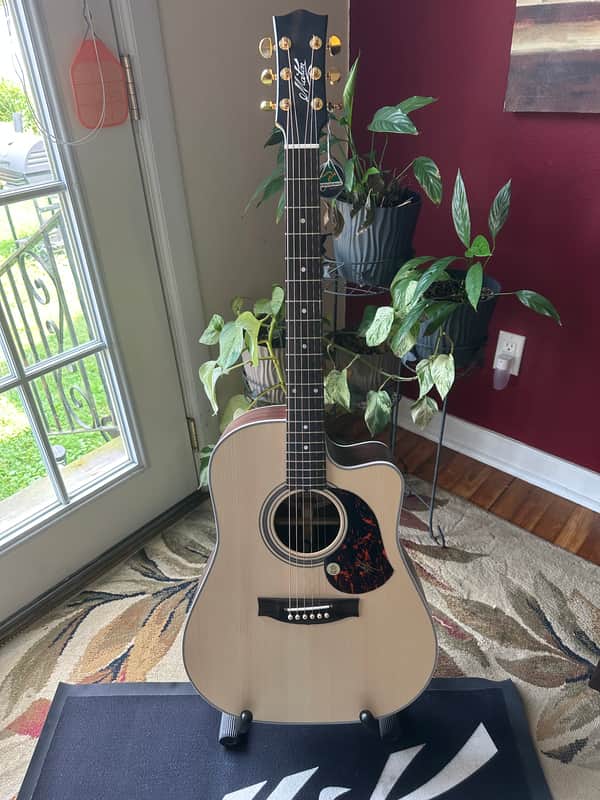 Maton ER90C