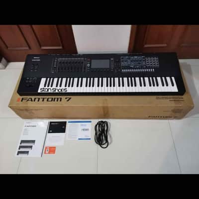 Roland Fantom 7 Workstation Synth Synthesizer 76 Key