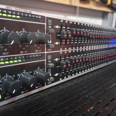Immagine Behringer Ultra-Graph Pro GEQ3102 2-Channel 31-Band Graphic Equalizer 2000s - Black / Silver - 2