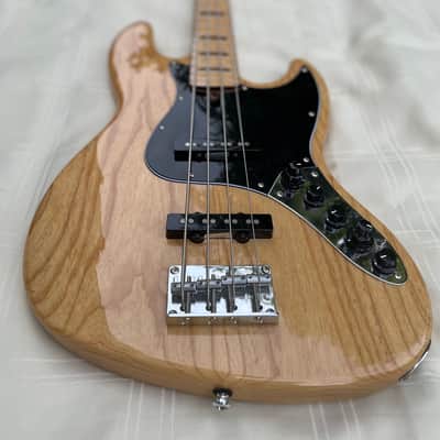 Sire V7 Vintage with Fender Custom Shop Custom 60s Pickups Swamp Ash Natural image 7