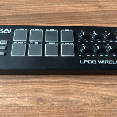 Akai LPD8 MKII MIDI Controller - Black image 1
