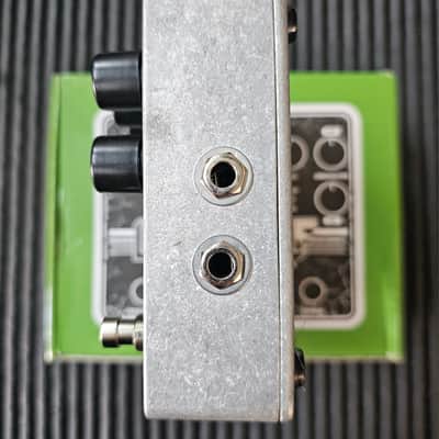 Electro-Harmonix Deluxe Bass Big Muff Pi Distortion / Sustainer image 3