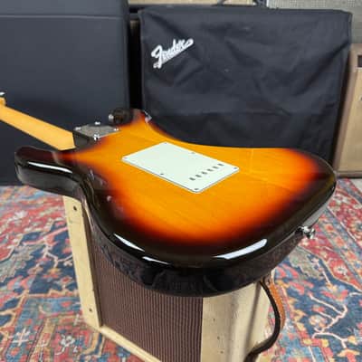 Fender Hybrid 60's Stratocaster w/USA Vintage '57-'62 Pickups - 2020 image 19