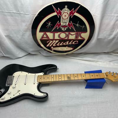 Fender American Standard Stratocaster Guitar 1993 - Black / Maple neck image 1
