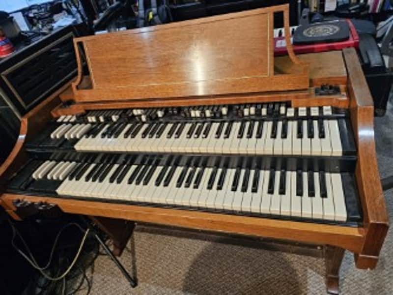 HAMMOND ORGAN  A100 1959-1975 - WOOD image 1