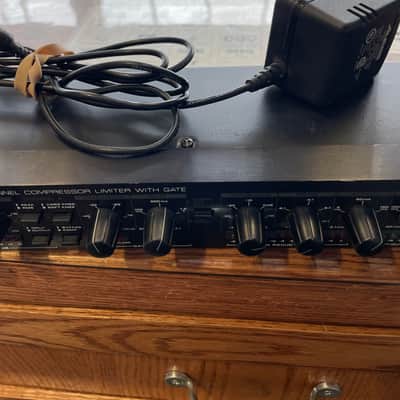 ALESIS 3630 Stereo Compressor Limiter Gate Bild 3