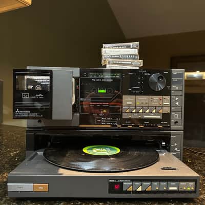 Vintage Mitsubishi Intelligent Audio System - DA-L70 / LT-70 - 1985 image 1