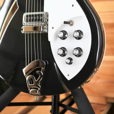 Rickenbacker 360 - Jetglo image 6