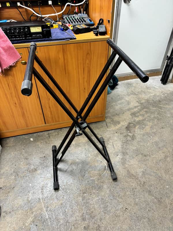 Quik Lok Systems Keyboard Stand - Heavy Duty for 88 Key Keyboard Stands image 1