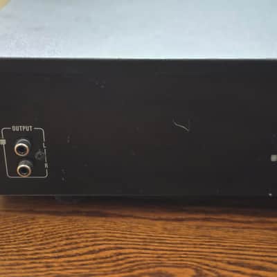 Sharp DX-C3510 six CD changer May 1990 - Black image 16