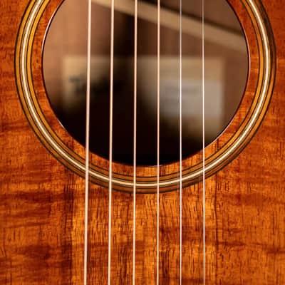 Taylor K21e Grand Theater Acoustic/Electric Guitar with AeroCase image 11