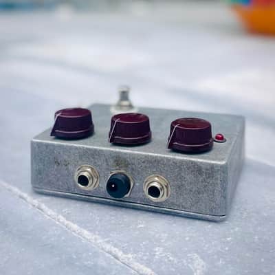 2010 JHS Klon Clone Replica Handwired Guitar Pedal Aged Raw Silver with Daka-Ware 1470 Oxblood Davies Knobs image 4