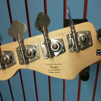 Squier Affinity Jazz Bass image 9