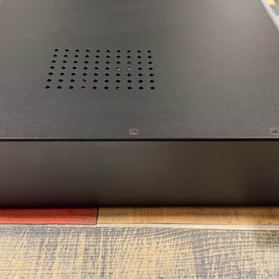 Universal Audio 6176 Channel Strip 2003 - Present - Silver image 4