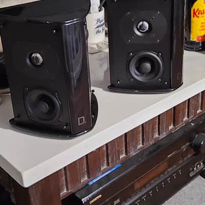 Definitive Technology SR9040 2021 - Piano gloss black image 2