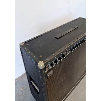 Roland Jazz Chorus 160 - Guitar Amplifiers - Good w/ wheels on image 10