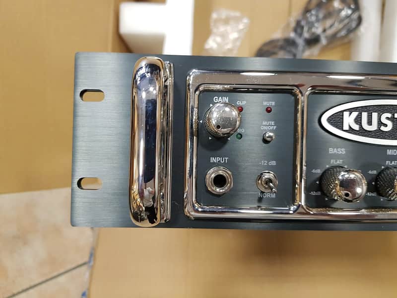KUSTOM Groove 600HD Bass ヘッドアンプ Kustom Groove 600HD 600-Watt Bass Amp Head NOS | Reverb