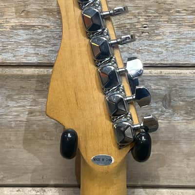 Fernandes S-Type - Red image 5