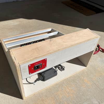 12u case Trogotronic 10 amp 10,000mA image 3