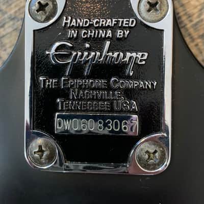 Epiphone Goth Thunderbird IV 4-string bass - with Gibson hard case image 13