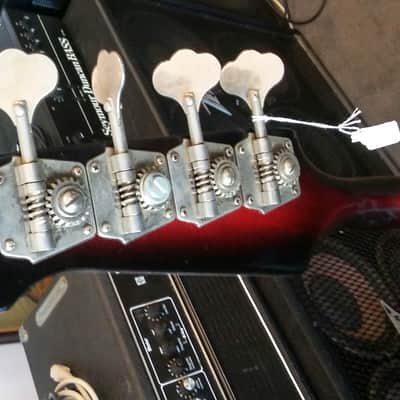 Gibson Thunderbird IV 1966 Sunburst image 9
