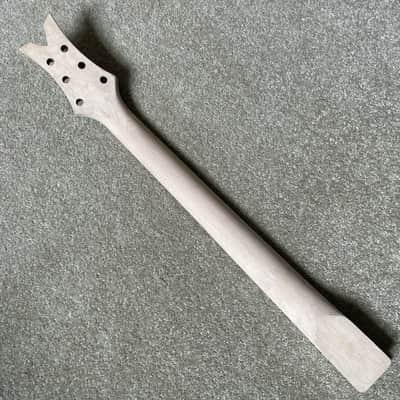 Black Dean Vendetta Guitar Maple Neck, Rosewood 24 Frets Fingerboard image 12