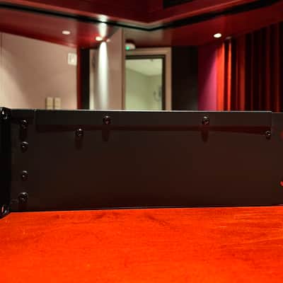 Crown XLS 2502 2-Channel 775w Power Amplifier image 9