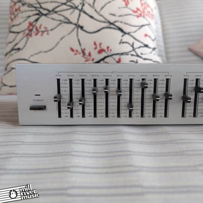 Realistic Ten Band Stereo Frequency Equalizer - Used image 3